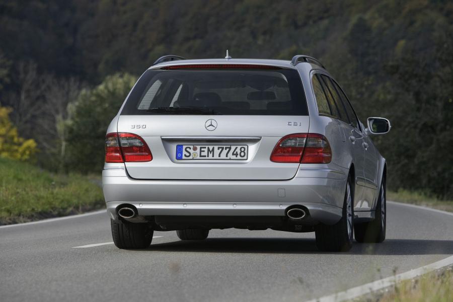  Mercedes-Benz E-Class Estate 2007 года  (фото 2 из 43)